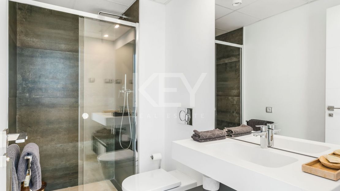 Exclusive villa with sea views and modern amenities near Puente Romano and Marbella Club on Marbella’s Golden Mile