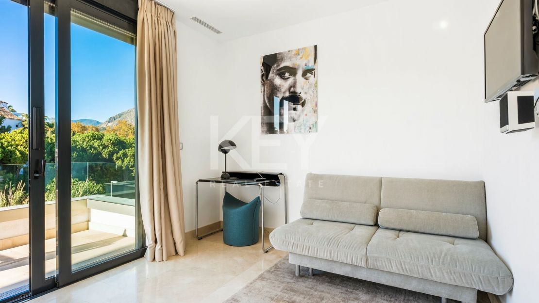 Exclusive villa with sea views and modern amenities near Puente Romano and Marbella Club on Marbella’s Golden Mile
