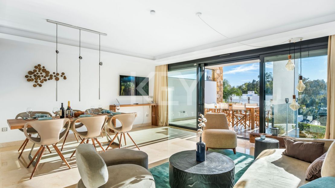 Exclusive villa with sea views and modern amenities near Puente Romano and Marbella Club on Marbella’s Golden Mile