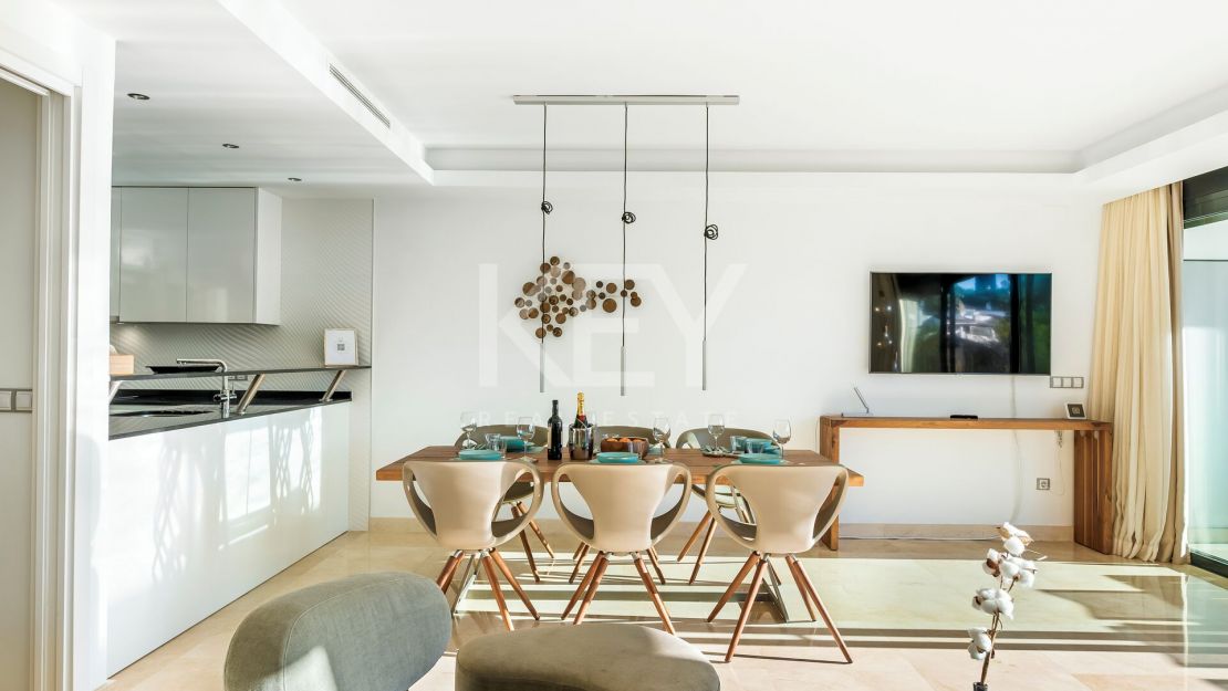 Exclusive villa with sea views and modern amenities near Puente Romano and Marbella Club on Marbella’s Golden Mile