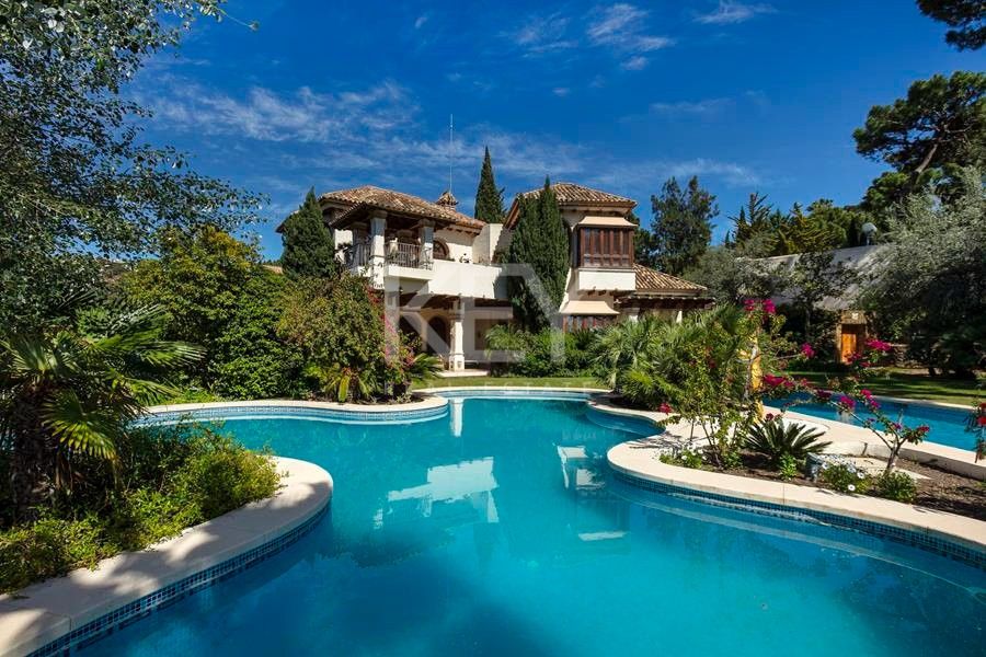 Luxury Villa with spectacular valley views and premium amenities in La Zagaleta