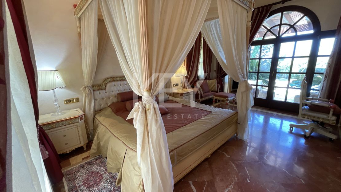 Luxury Villa with spectacular valley views and premium amenities in La Zagaleta