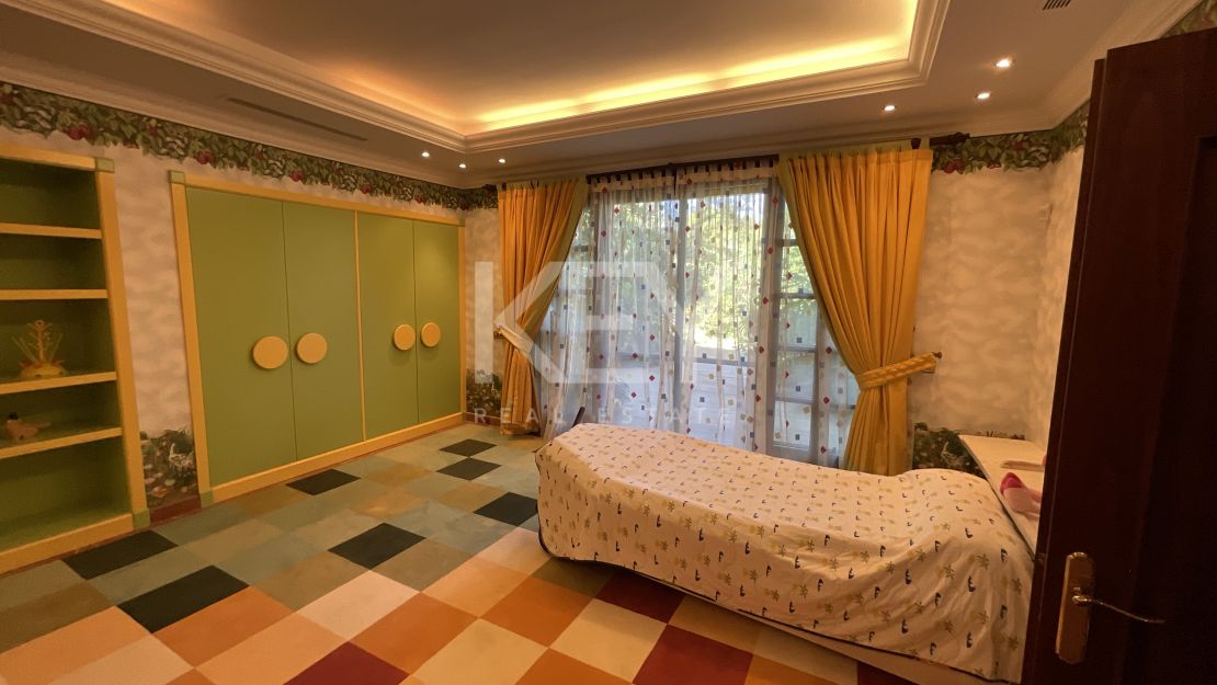 Luxury Villa with spectacular valley views and premium amenities in La Zagaleta