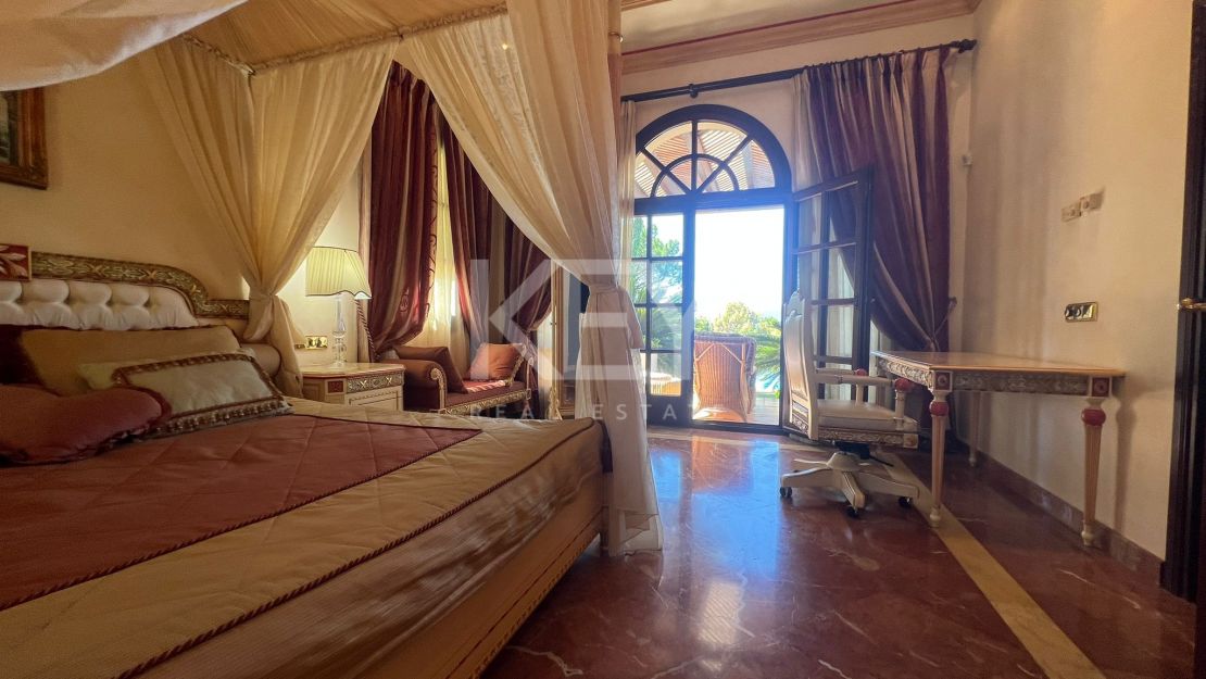 Luxury Villa with spectacular valley views and premium amenities in La Zagaleta