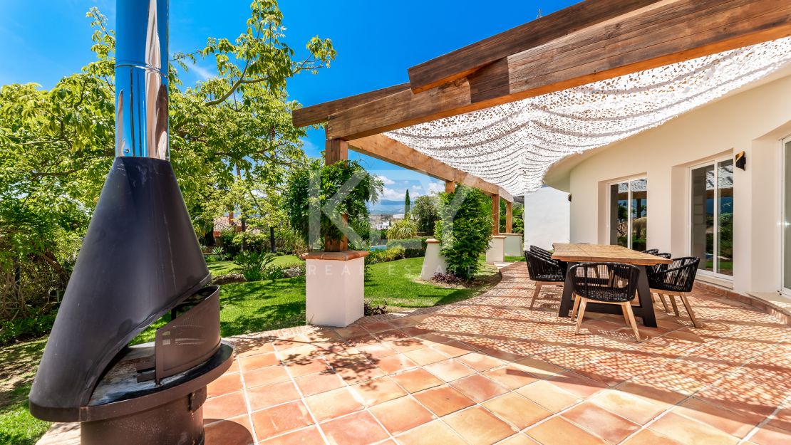 Exclusive Villa with sea views, privacy and proximity to world-class amenities in Los Flamingos