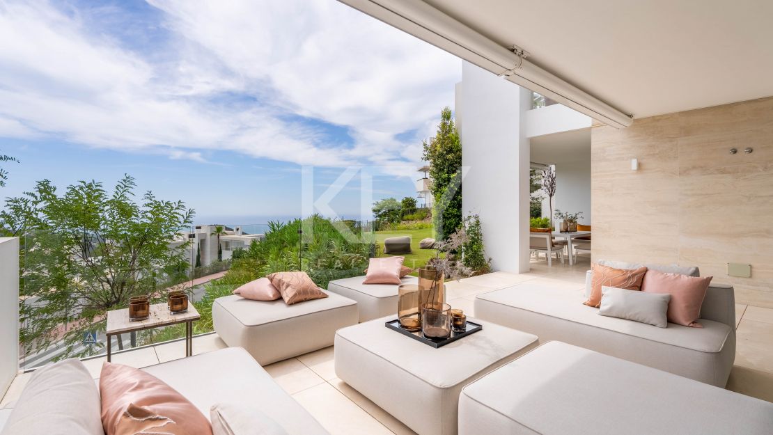 Ground floor apartment with panoramic sea views in Palo Alto, Ojén