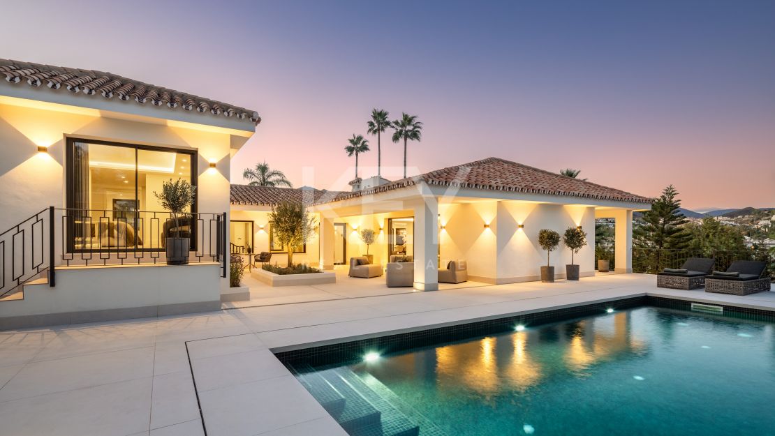 Luxurious contemporary villa in Las Brisas Golf, Nueva Andalucia