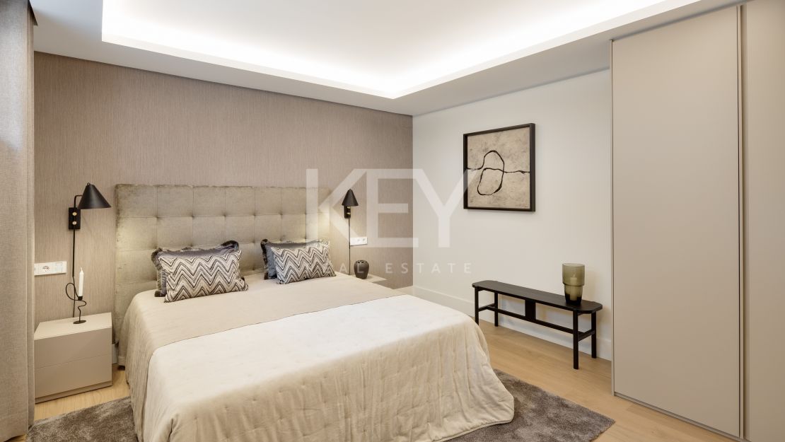 Luxurious contemporary villa in Las Brisas Golf, Nueva Andalucia
