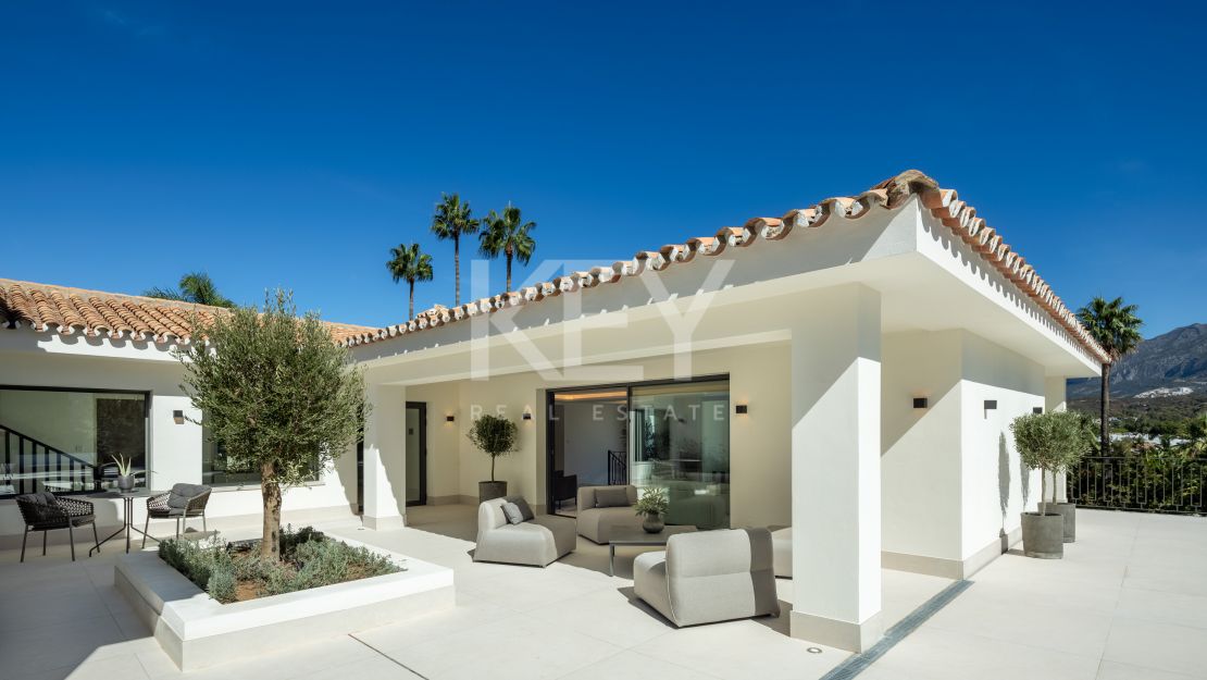 Luxurious contemporary villa in Las Brisas Golf, Nueva Andalucia