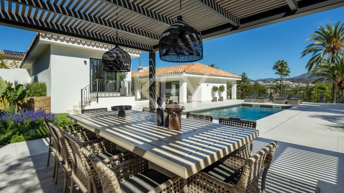 Luxurious contemporary villa in Las Brisas Golf, Nueva Andalucia