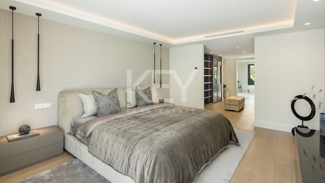 Luxurious contemporary villa in Las Brisas Golf, Nueva Andalucia