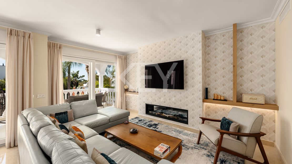 Sophisticated Villa with solarium and sea views in Nagüeles, Marbella Golden Mile