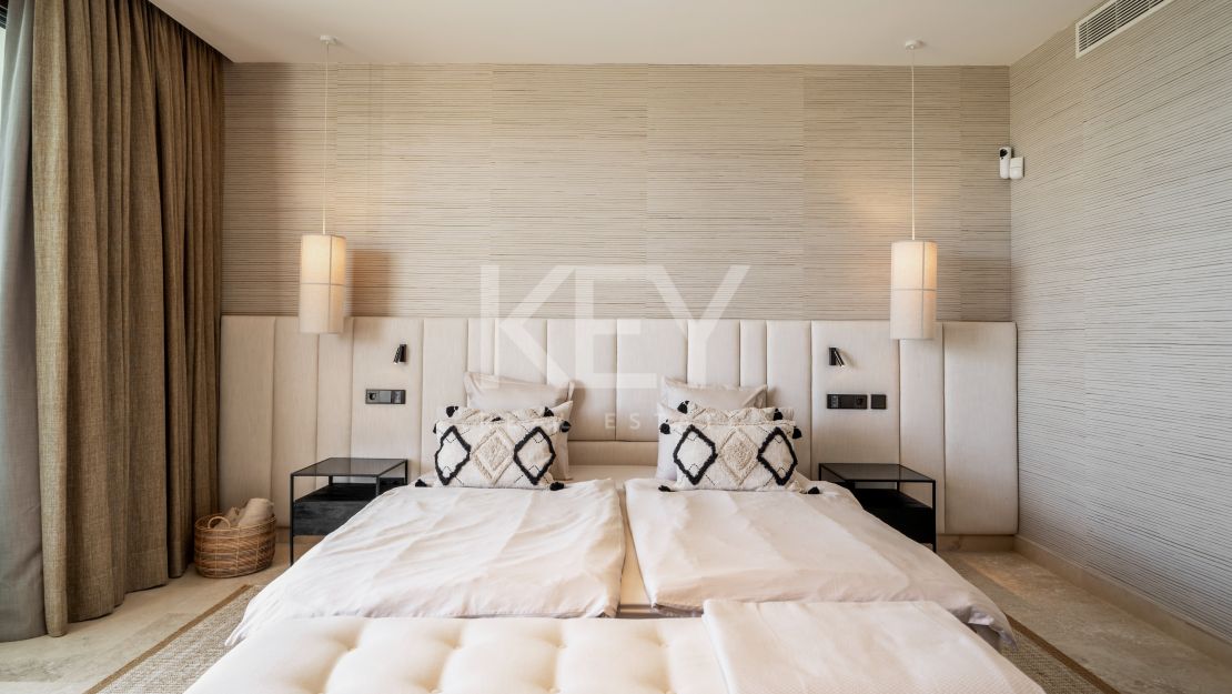 Modern 3-bedroom apartment with sea views in Casares