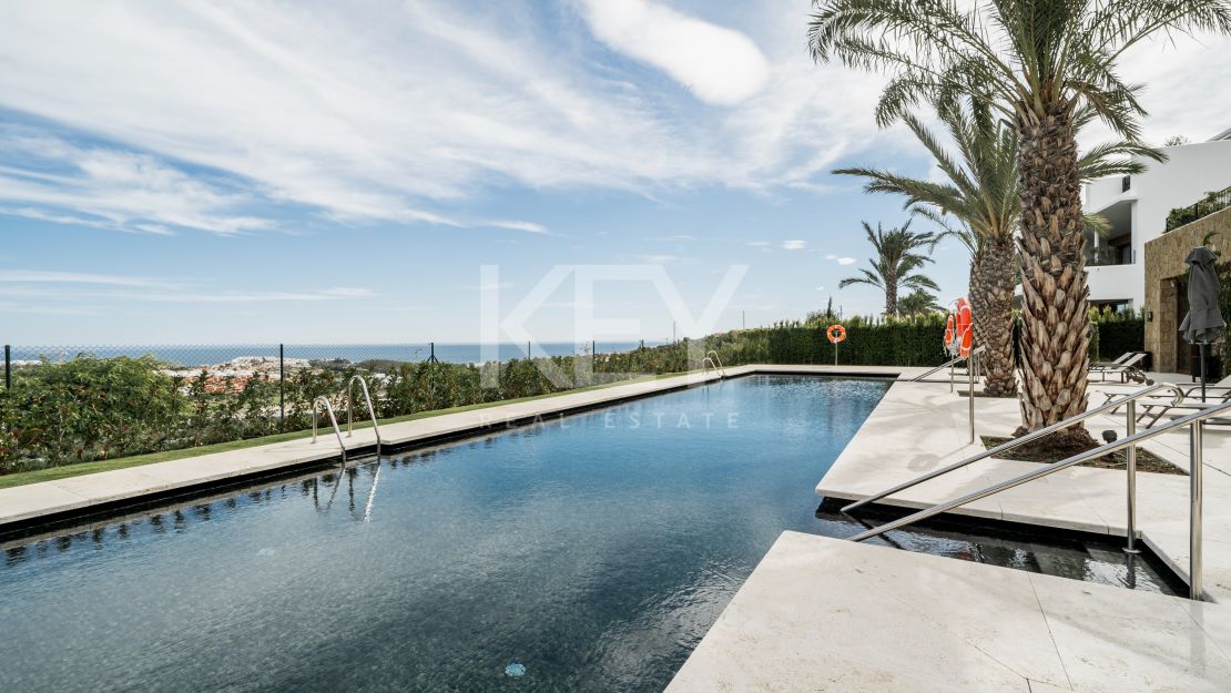 Modern 3-bedroom apartment with sea views in Casares