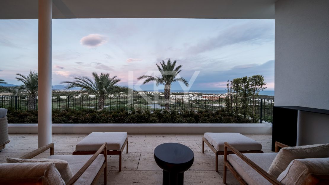 Modern 3-bedroom apartment with sea views in Casares