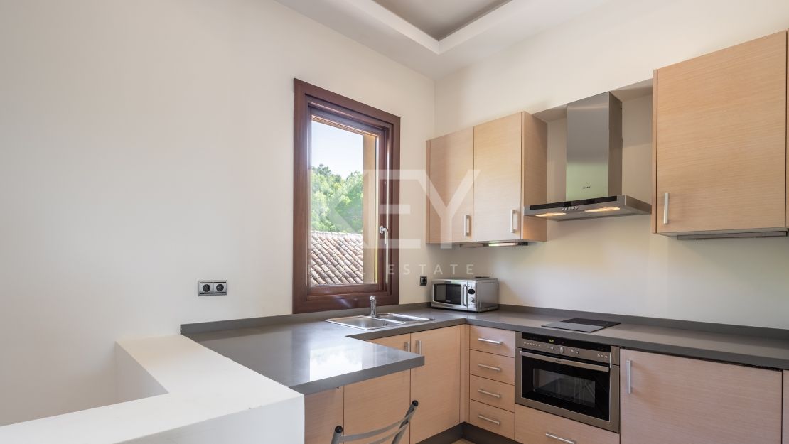 Villa La Concha: luxurious living in Cascada de Camoján, Marbella