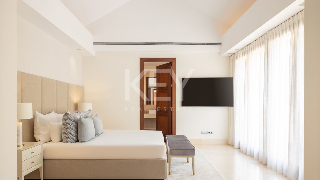 Villa La Concha: luxurious living in Cascada de Camoján, Marbella