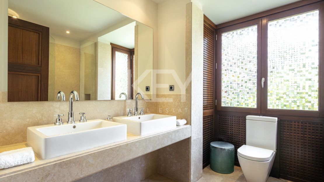 Villa La Concha: luxurious living in Cascada de Camoján, Marbella