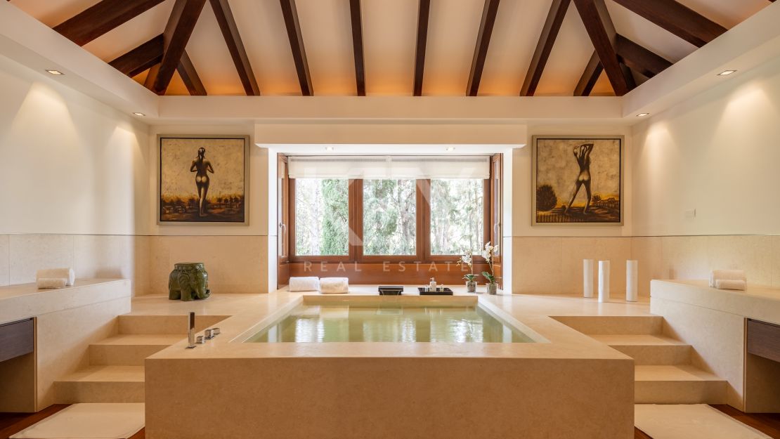 Villa La Concha: luxurious living in Cascada de Camoján, Marbella