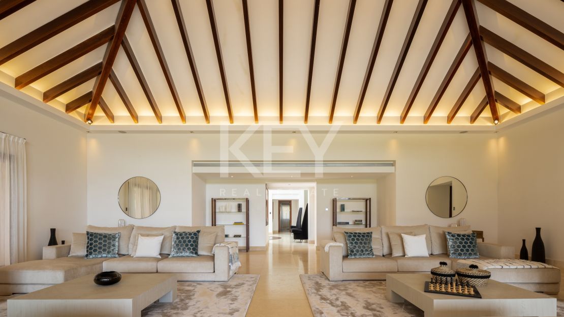 Villa La Concha: luxurious living in Cascada de Camoján, Marbella