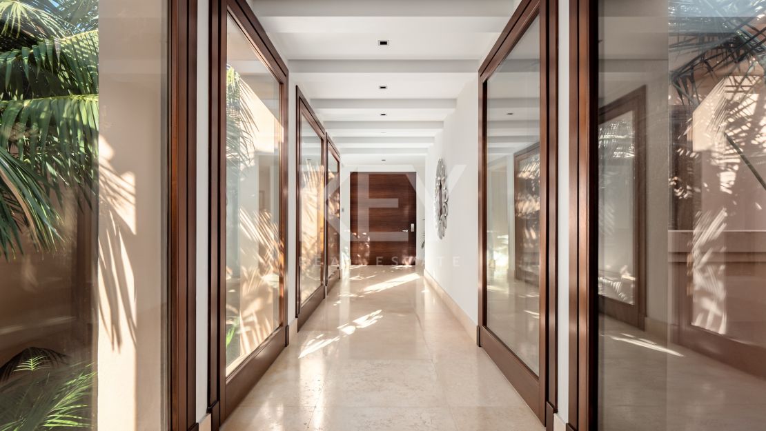Villa La Concha: luxurious living in Cascada de Camoján, Marbella