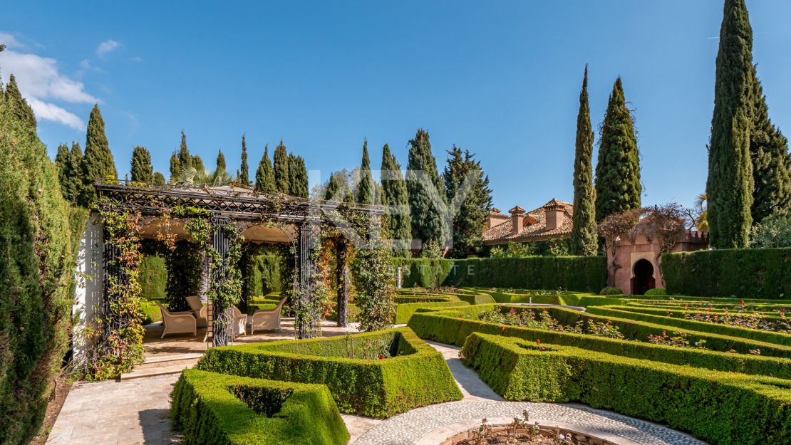 Villa El Jardín: Andalusian elegance in Sierra Blanca, Marbella
