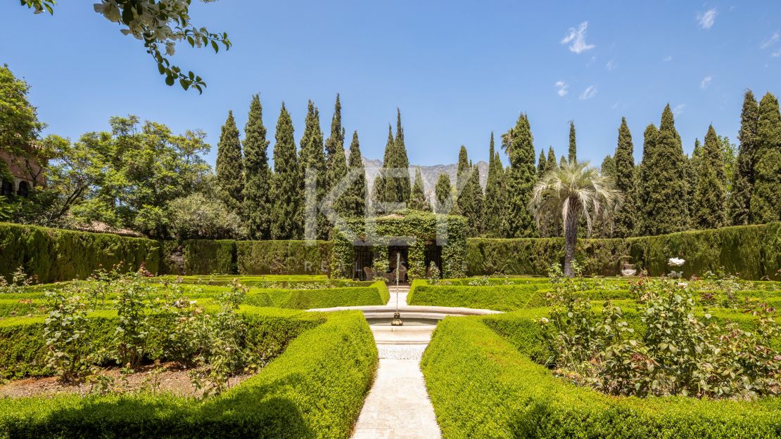 Villa El Jardín: Andalusian elegance in Sierra Blanca, Marbella