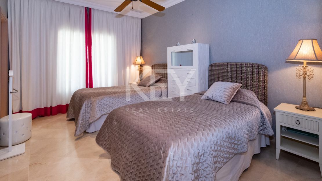 Luxury beachside Villa in Bahia de Marbella, Marbella East