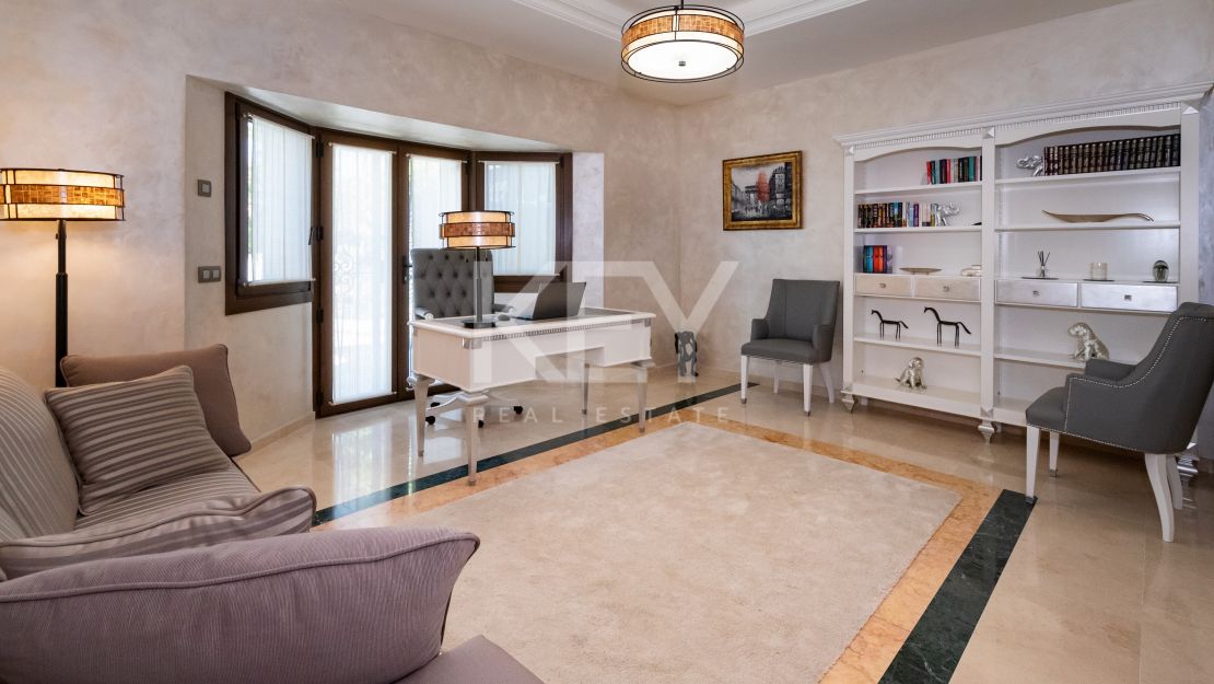 Luxury beachside Villa in Bahia de Marbella, Marbella East