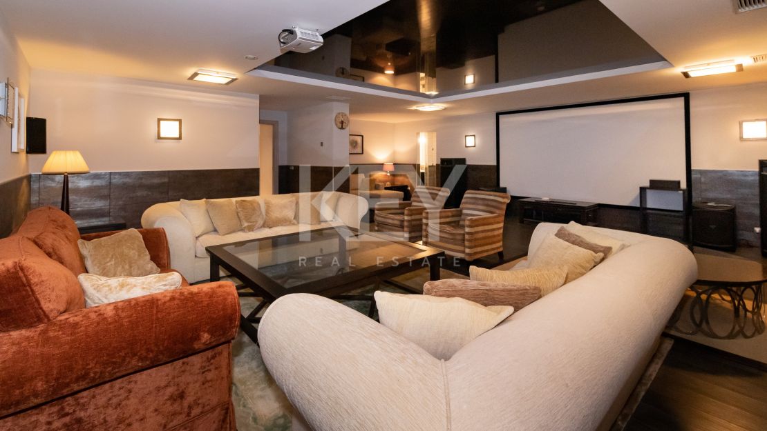 Luxury beachside Villa in Bahia de Marbella, Marbella East