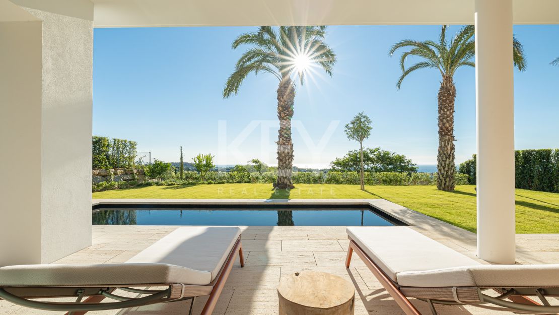 Exclusive luxury rental ground floor appartment with concierge service in Finca Cortesin, Casares