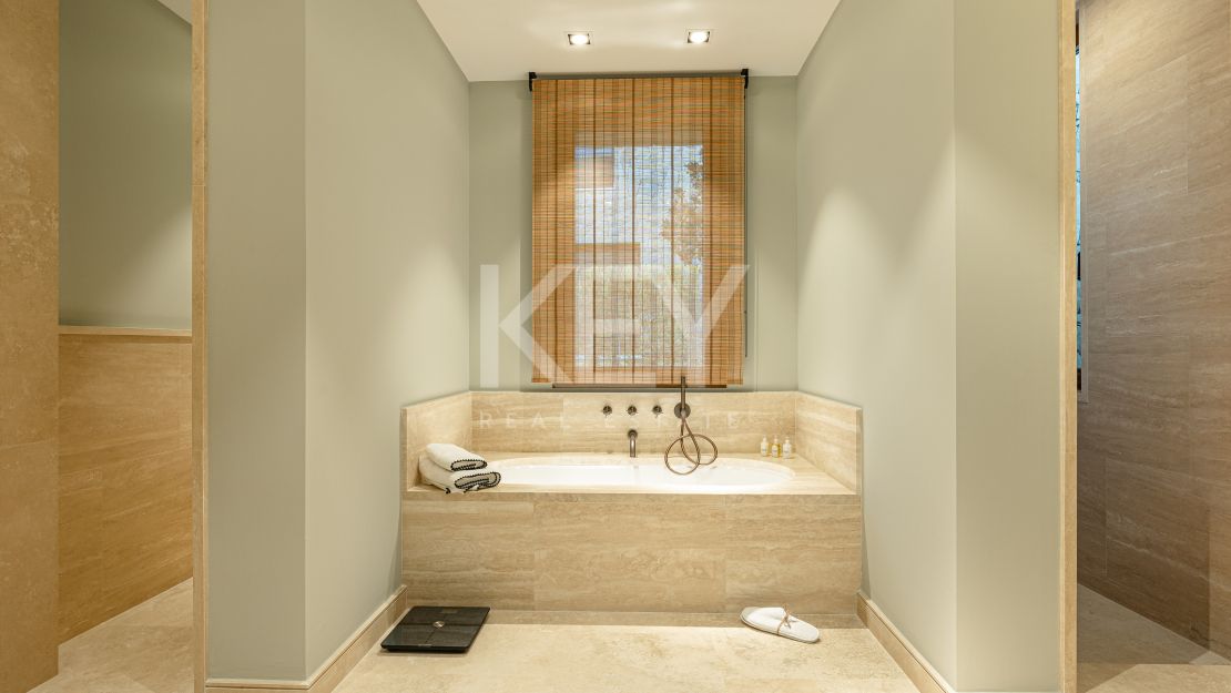 Exclusive luxury rental ground floor appartment with concierge service in Finca Cortesin, Casares