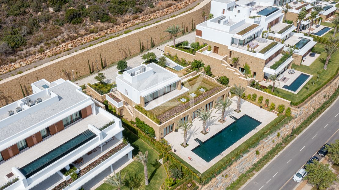 Exclusive luxury rental ground floor appartment with concierge service in Finca Cortesin, Casares