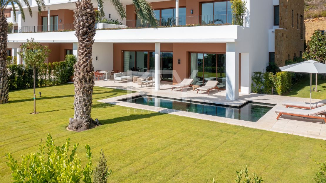 Exclusive luxury rental ground floor appartment with concierge service in Finca Cortesin, Casares