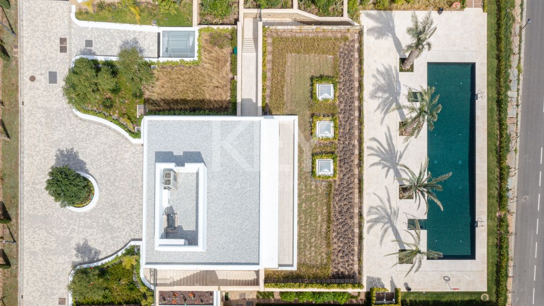 Exclusive luxury rental ground floor appartment with concierge service in Finca Cortesin, Casares