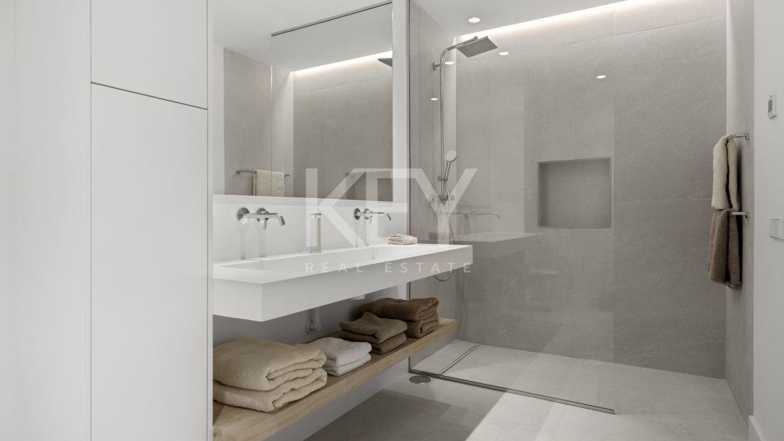 Exclusive contemporary villa with infinity heated pool in Monte Mayor, Benahavís