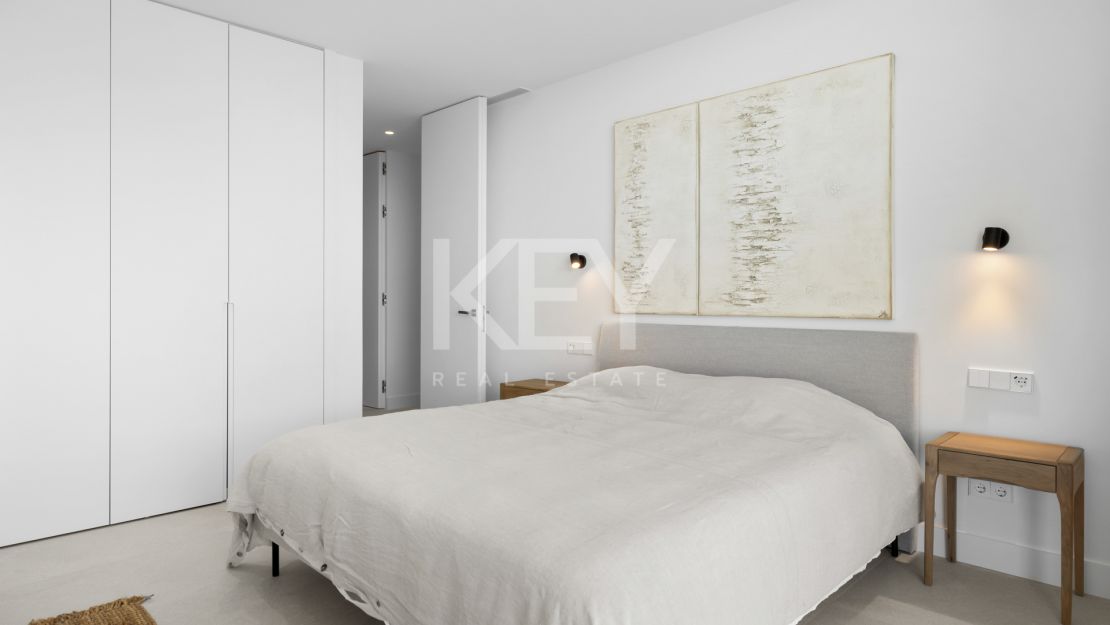 Exclusive contemporary villa with infinity heated pool in Monte Mayor, Benahavís