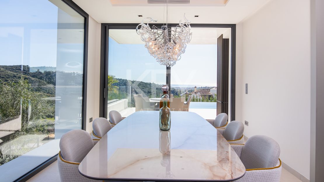 Luxurious newly built villa with panoramic views in Lomas de La Quinta, Benahavís