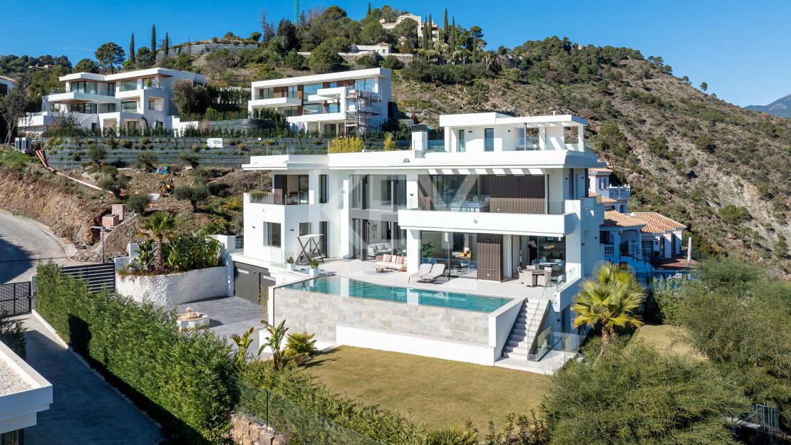 Luxurious newly built villa with panoramic views in Lomas de La Quinta, Benahavís
