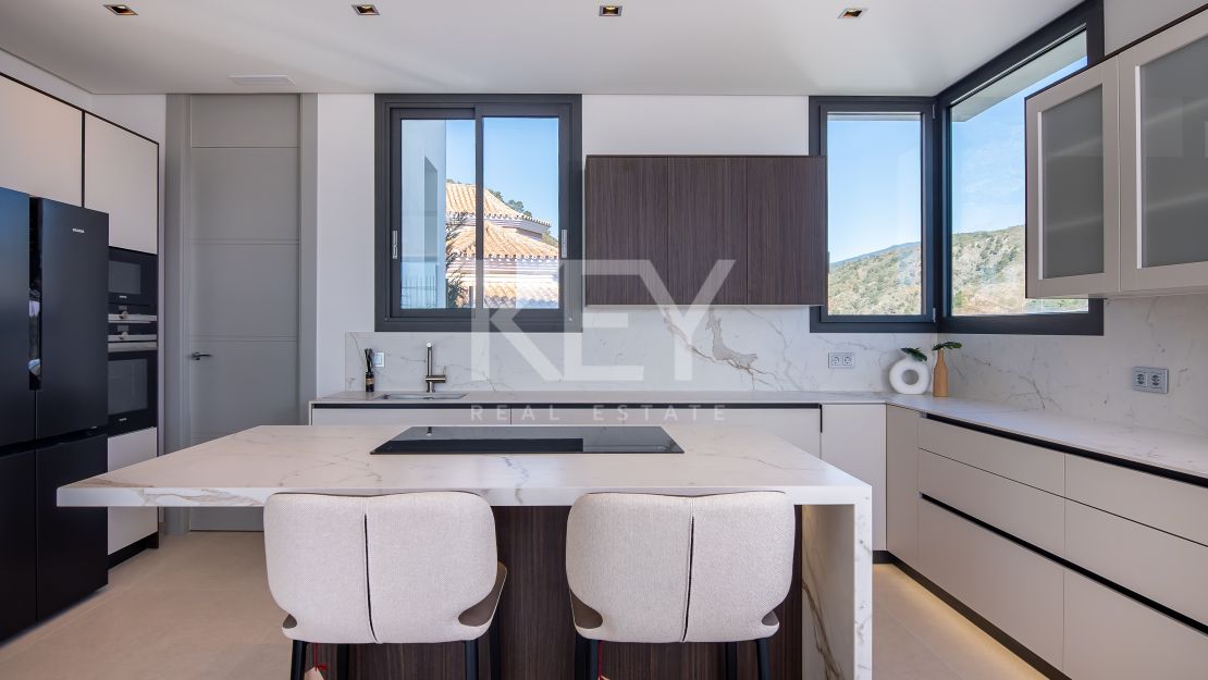 Luxurious newly built villa with panoramic views in Lomas de La Quinta, Benahavís