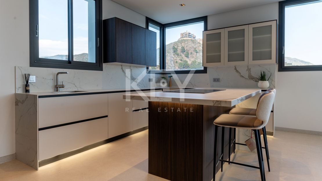Luxurious newly built villa with panoramic views in Lomas de La Quinta, Benahavís