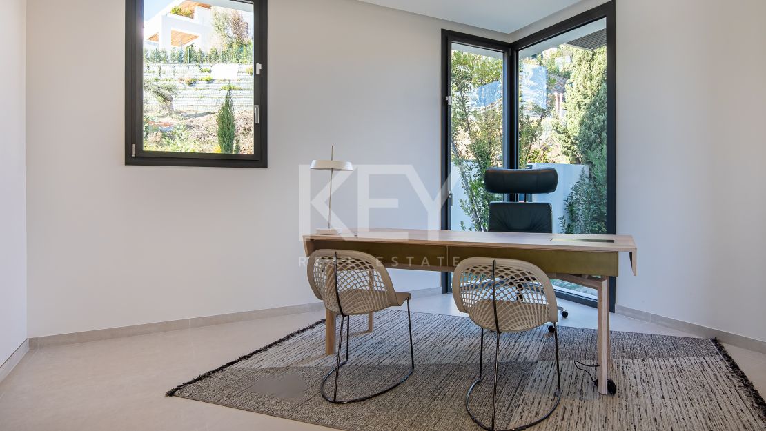 Luxurious newly built villa with panoramic views in Lomas de La Quinta, Benahavís