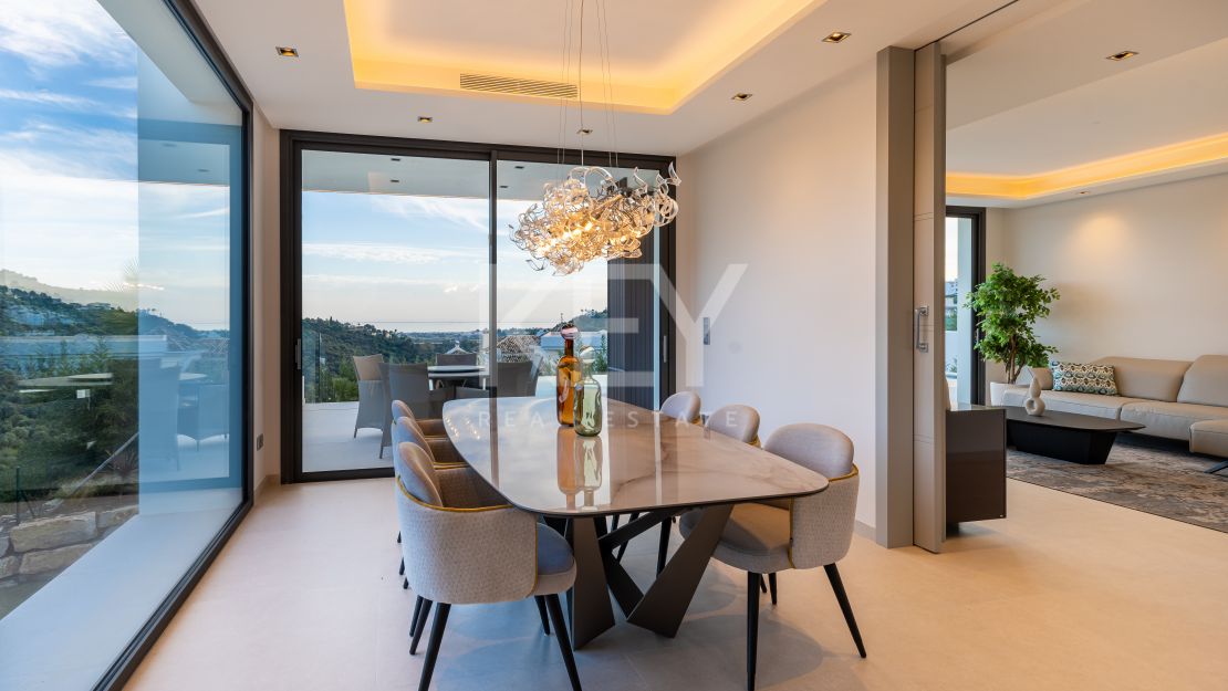 Luxurious newly built villa with panoramic views in Lomas de La Quinta, Benahavís