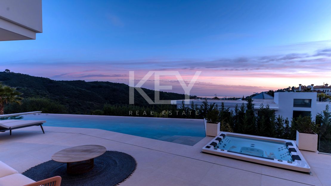 Luxurious newly built villa with panoramic views in Lomas de La Quinta, Benahavís