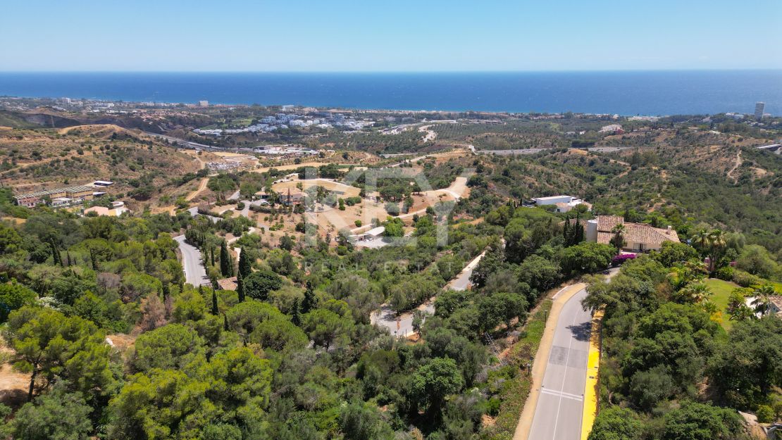 Parcela excepcional con vistas panorámicas en Altos de Los Monteros