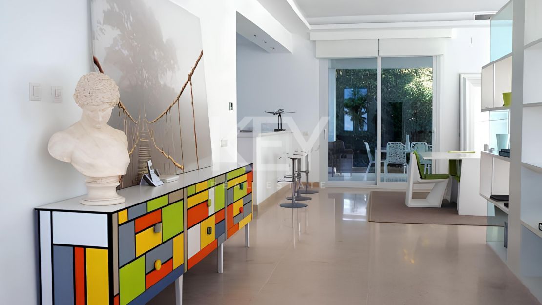 Charming Andalusian villa on the first line golf  and very close to the sea in Casasola, Estepona