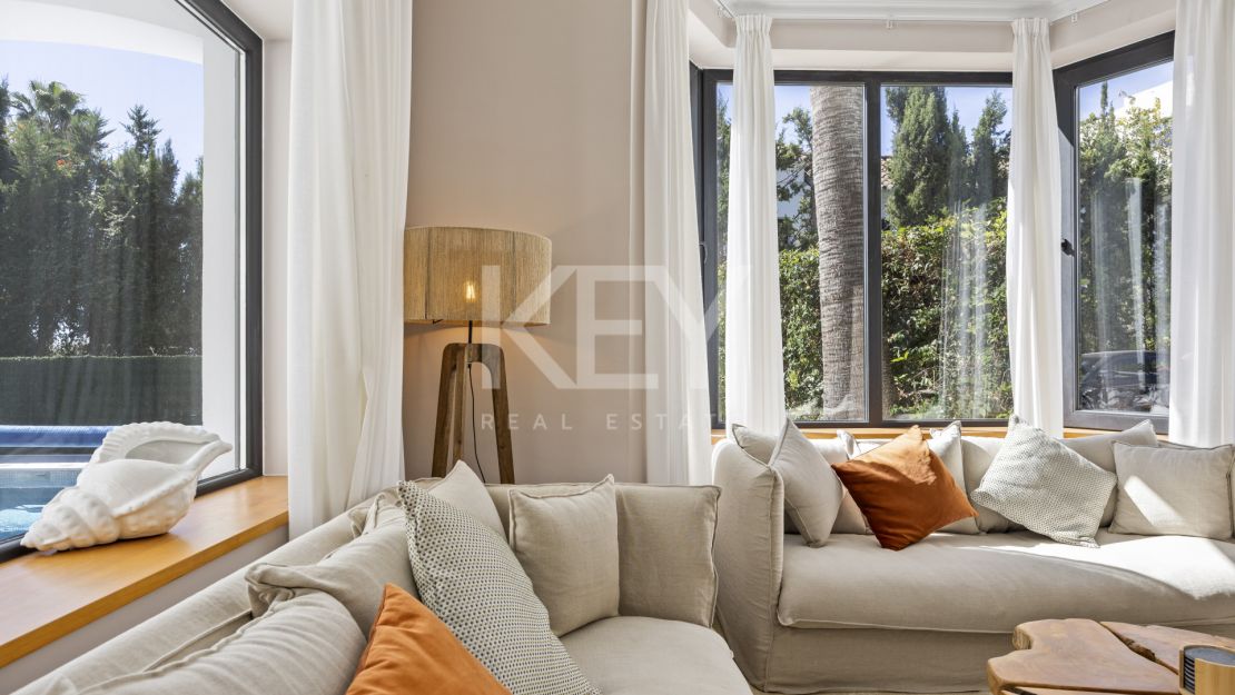 Villa de 5 dormitorios en El Paraíso Alto, Estepona