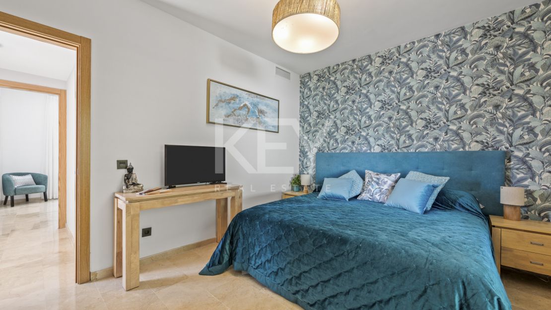 Villa de 5 dormitorios en El Paraíso Alto, Estepona