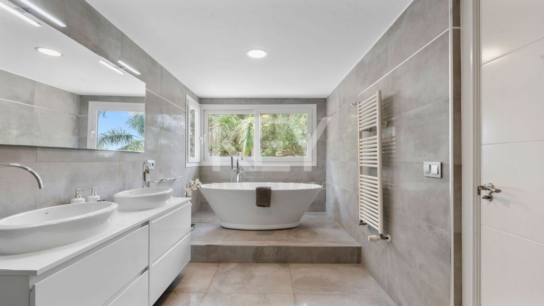 Luxury villa in Las Chapas Marbella for short term rent