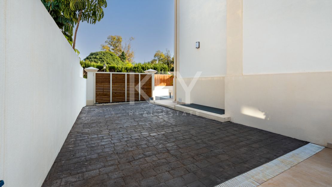 Luxury villa in Casablanca, Marbella Golden Mile